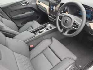 Volvo XC60 2025 – 1450miles – £41.390