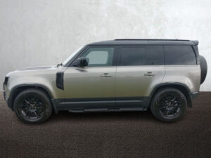 Land Rover Defender – 2022 – £36,500